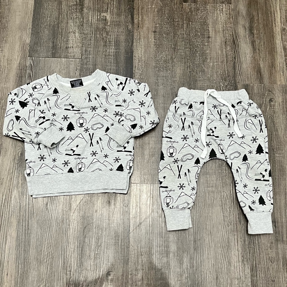Little Bipsy gray ski set